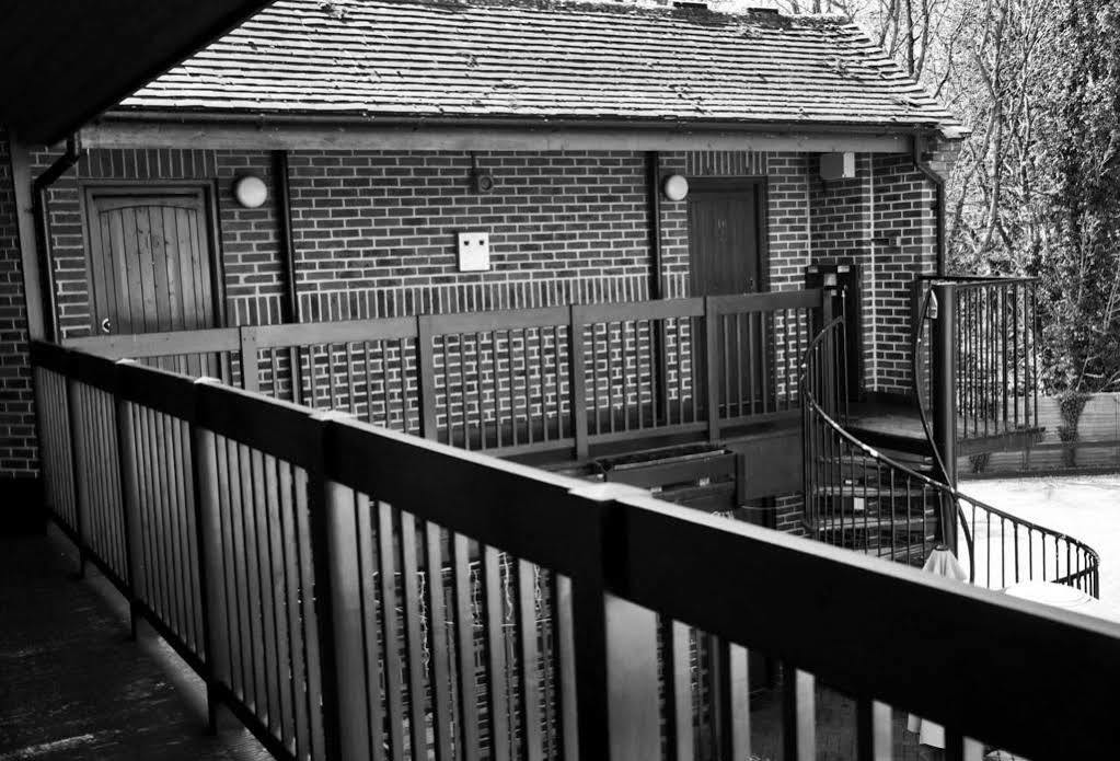 The Bird In Hand Maidenhead Exterior photo